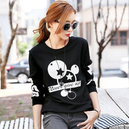 Κυρίες μπλούζα σε διάφορα μοντέλα σε μπλε, λευκό και μαύρο με O-σχήμα κολλάρου