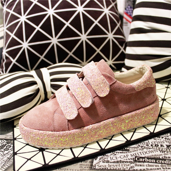 Γυναικεία αθλητικά παπούτσια για την  καθημερινή ζωή ή σπορ 