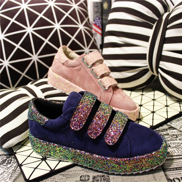 Γυναικεία αθλητικά παπούτσια για την  καθημερινή ζωή ή σπορ 