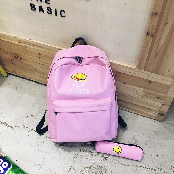 Τσάντες αθλητισμού των γυναικών με διάφορα motiviv τέσσερα χρώματα.