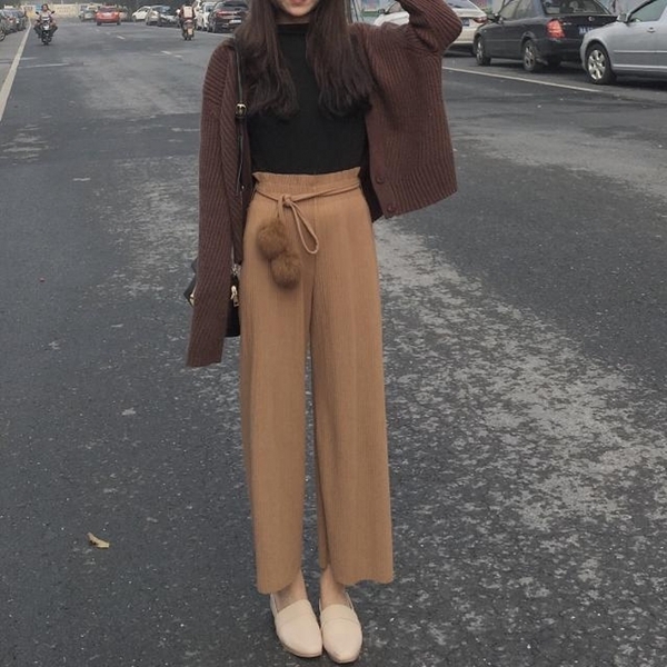 Ευρεία δεξιά κυρίες παντελόνι με ζώνη σε καφέ και μαύρο