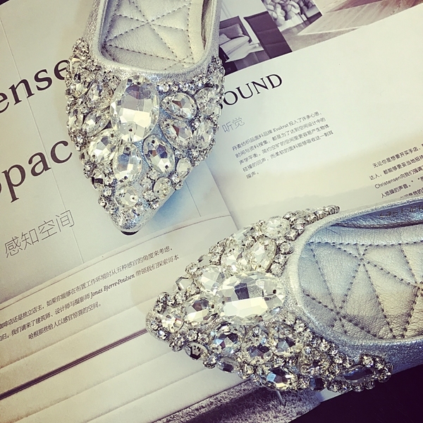 Дамски луксозни обувки с камъни за повод или ежедневие