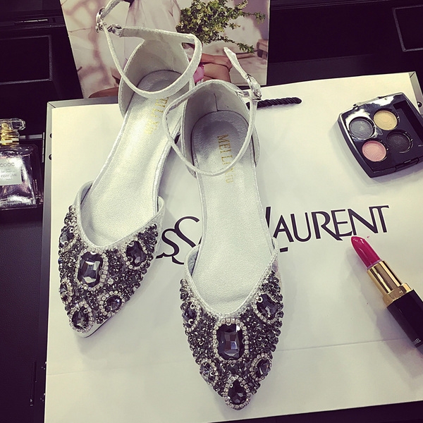 Γυναικεία παπούτσια με πέτρες και λουράκι σε μαύρο και γκρι χρώμα