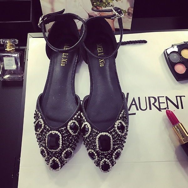 Γυναικεία παπούτσια με πέτρες και λουράκι σε μαύρο και γκρι χρώμα