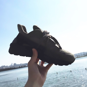 Αθλητικά πάνινα παπούτσια σε σκούρο γκρι χρώμα
