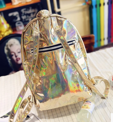 Γυναικίες λουστρίνι τσάντες με πολλές τσέπες σε τρία χρώματα.