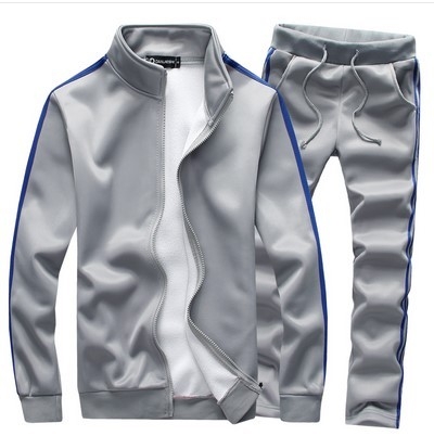 Ανδρική αθλετική φόρμαγια την  άνοιξη και  το φθινόπωρο σε δύο μέρη σε μπλε, κόκκινο, μαύρο, άσπρο χρώμα για το  σπορ και καθημε