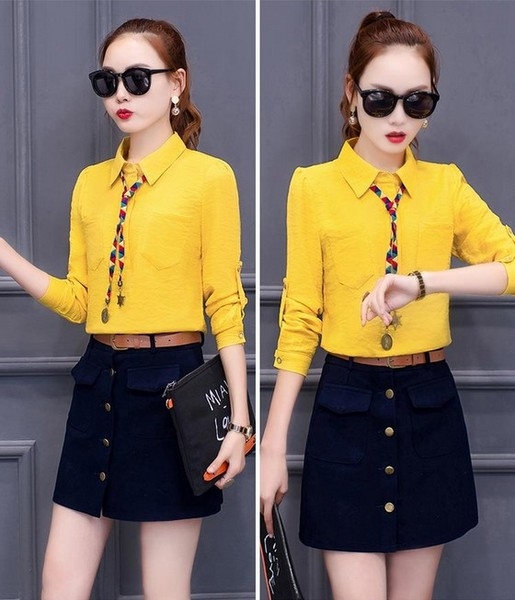 Κοστούμια γυναικεία 2 μέρη - μπλούζα σε λευκό και κίτρινο και τζιν φούστα