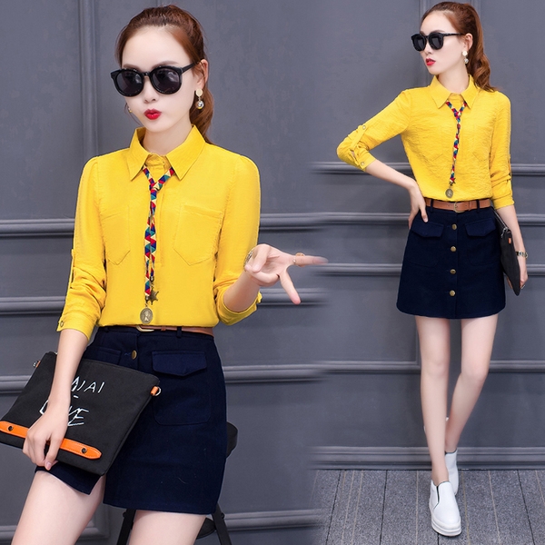 Κοστούμια γυναικεία 2 μέρη - μπλούζα σε λευκό και κίτρινο και τζιν φούστα