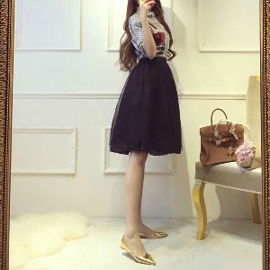 Дамски комплект от стилна риза и дълга разкроена пола в черен цвят  с висока талия