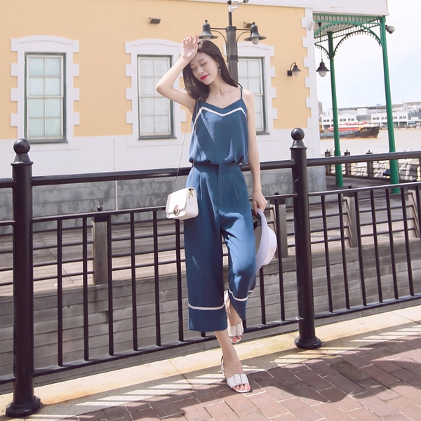 Οι γυναίκες ευρύ σύνολο - πουκάμισο και παντελόνι 7/8 σε μπλε και μαύρο