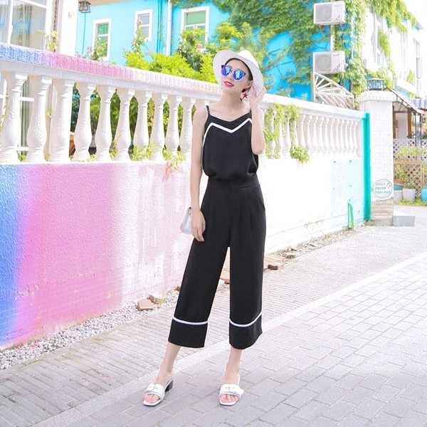 Οι γυναίκες ευρύ σύνολο - πουκάμισο και παντελόνι 7/8 σε μπλε και μαύρο