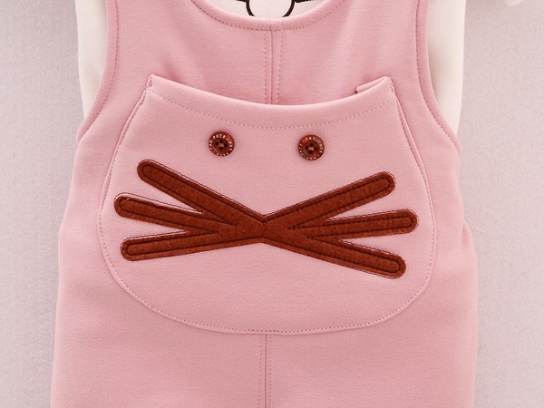 Διαφορετικά μοντέλα φόρμες και σύνολα για αγόρια και κορίτσια