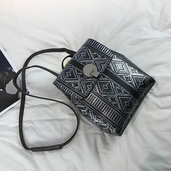 Γυναικείο ς σακίδιο ρετρό δερμάτινα σε τρία χρώματα