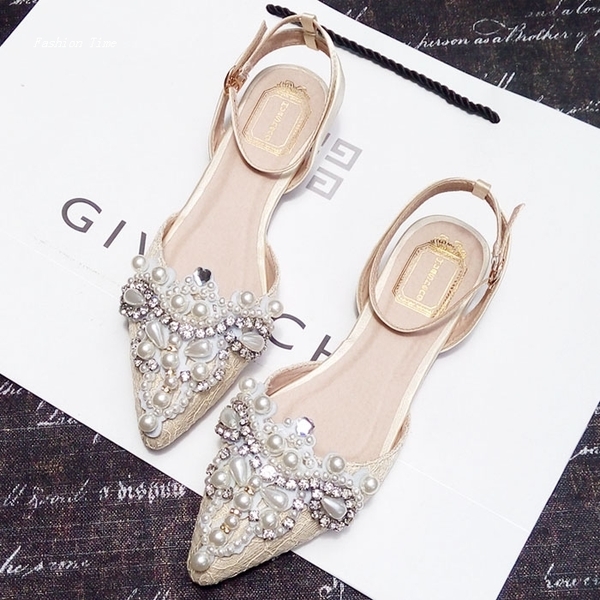 Γυναικεία επίσημα  παπούτσια με πέτρες 