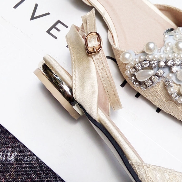 Γυναικεία επίσημα  παπούτσια με πέτρες 