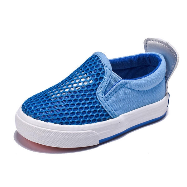 Παιδικά μοκασίνια για αγόρια και κορίτσια καλυμμένα με δίχτυ μπλε, γκρι, πράσινο, μαύρο και ροζ χρώμα