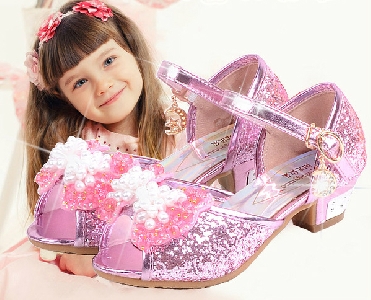 Детски сандали за момичета с лек ток в син, сив, розов и златен цвят