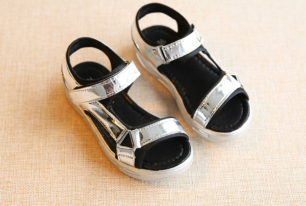 Παιδικά σανδάλια για τα κορίτσια σε ασήμι, χρυσό και ροζ