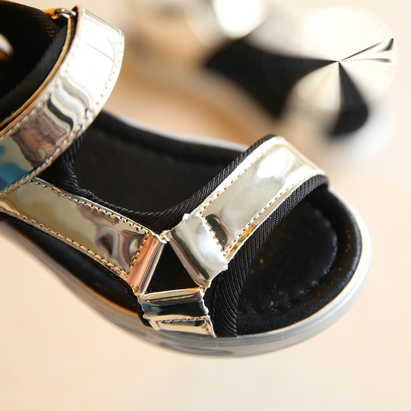 Παιδικά σανδάλια για τα κορίτσια σε ασήμι, χρυσό και ροζ