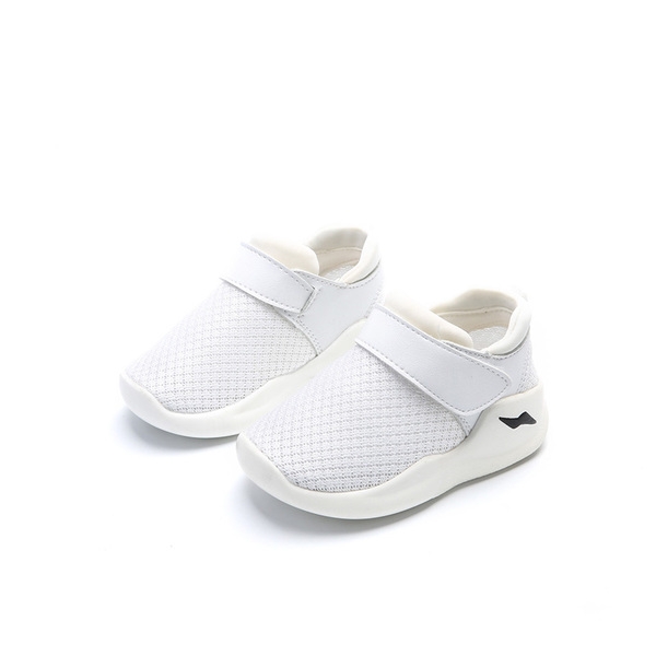 Детски маратонки за момчета и момичета в бял, черен и сив цвят с лепки и дишащи