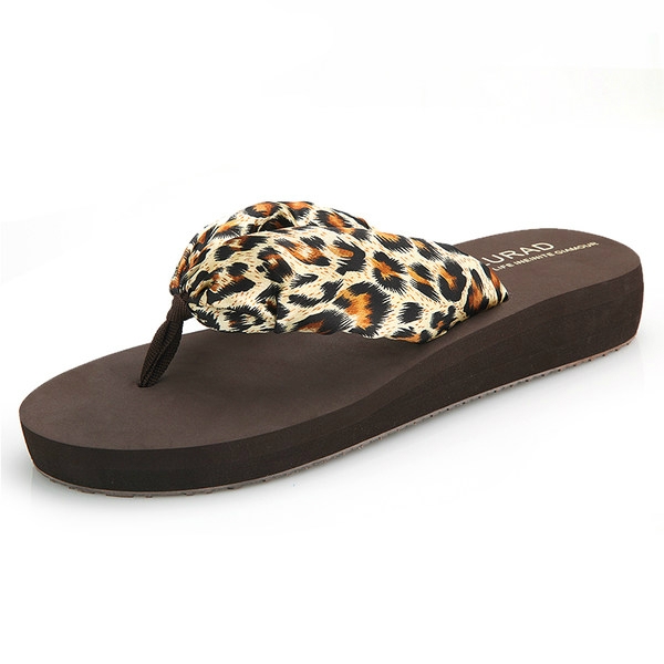 Дамски чехли с лека платформа в син, кафяв, черен и бял цвят