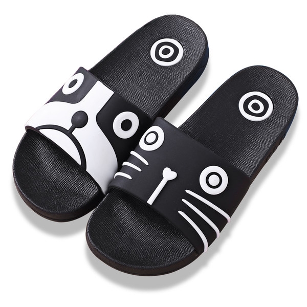 Unisex παντόφλες από καουτσούκ με εικόνες σε λευκό και μαύρο χρώμα