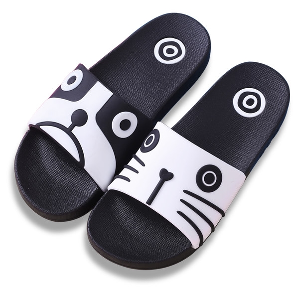 Unisex παντόφλες από καουτσούκ με εικόνες σε λευκό και μαύρο χρώμα