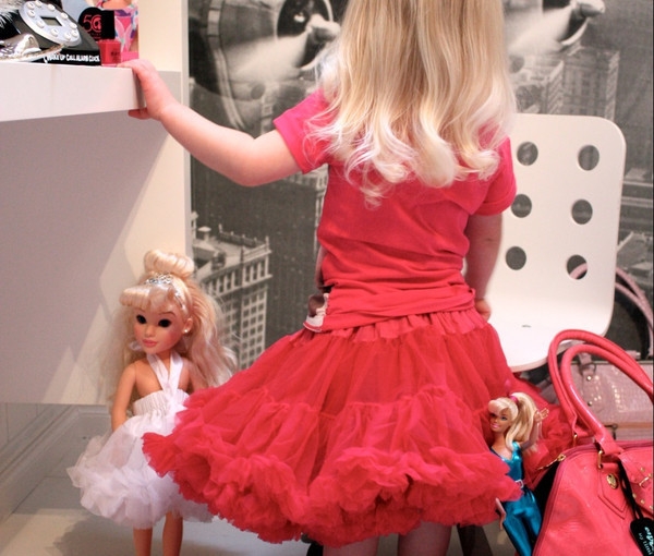 Διαφανής φούστα για κορίτσια σε μια ποικιλία χρωμάτων και αποχρώσεων