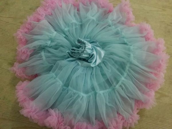 Διαφανής φούστα για κορίτσια σε μια ποικιλία χρωμάτων και αποχρώσεων