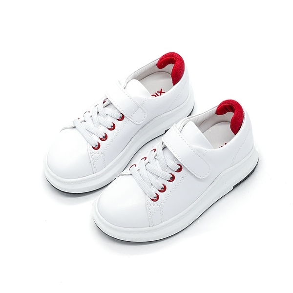 Παιδικά αθλητικά παπούτσια για αγόρια και κορίτσια.