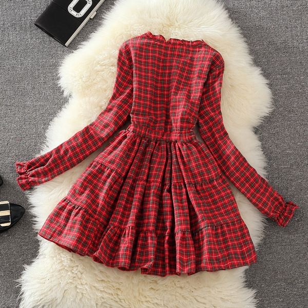 Κυρίες άνοιξη φόρεμα σε τρία χρώματα φωλιάζουν κουτιά