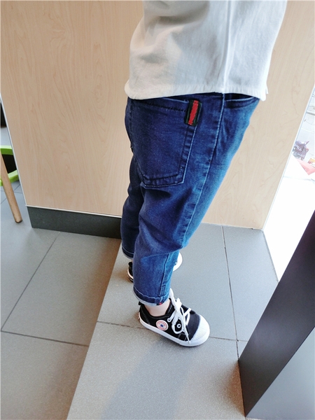 Παιδικά κομψά τζιν για αγόρια σε μαύρο και μπλε χρώμα, υψηλή μέση