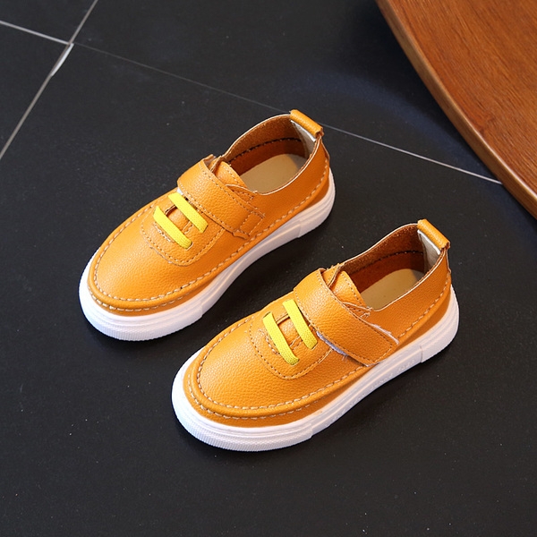 Παιδικά παπούτσια καθημερινά για παιδιά - κορίτσια και αγόρια σε τρία χρώματα.