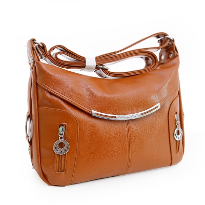 Κυρίες σακίδιο με τα αξεσουάρ σε τρία χρώματα