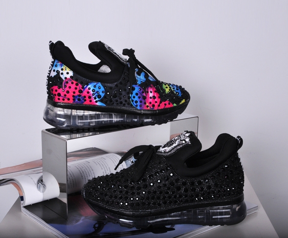 Γυναικεία αθλητικά παπούτσια νέο μοντέλο σε δύο χρώματα