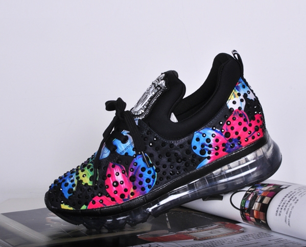 Γυναικεία αθλητικά παπούτσια νέο μοντέλο σε δύο χρώματα