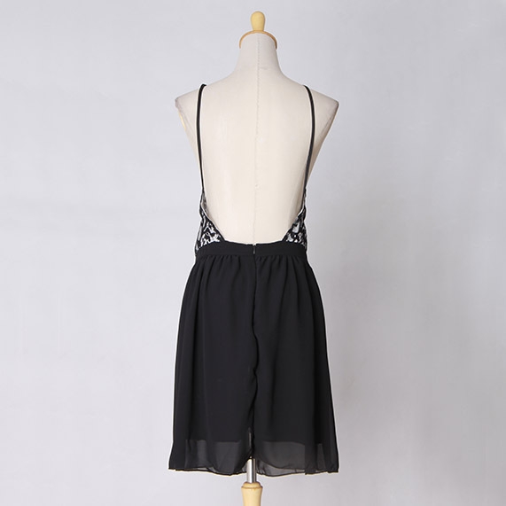 Κυρίες ελαστικό σέξι καλοκαιρινό φόρεμα με γυμνή πλάτη