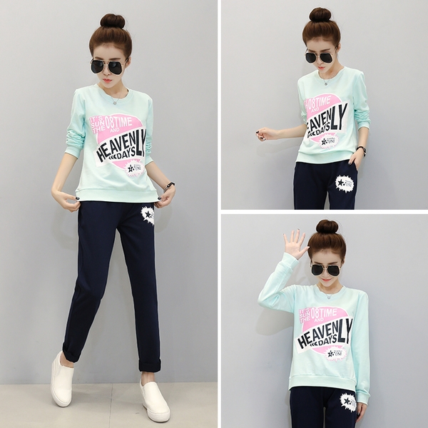 Αθλητικό γυναικείο σετ - Μπλούζα σε διάφορα χρώματα και μαύρο παντελόνι με επιγραφές