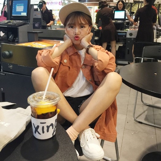 τζιν μπουφάν της Νέας των γυναικών σε διάφορα χρώματα - κίτρινο, καφέ, πράσινο και κόκκινο