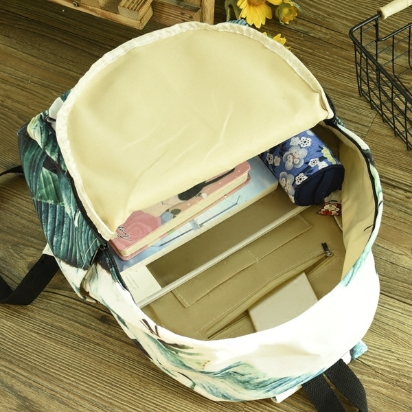 Καθημερινό γυναικείο  σακίδιο σε λευκό και πράσινο