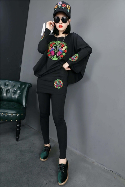 Γυναικεία αθλητική φόρμα -  σε διαφορετικά χρώματα και σε δύο μοντέλα