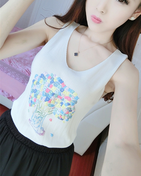 Κυρίες λευκή οροφή της δεξαμενής με διάφορες εφαρμογές