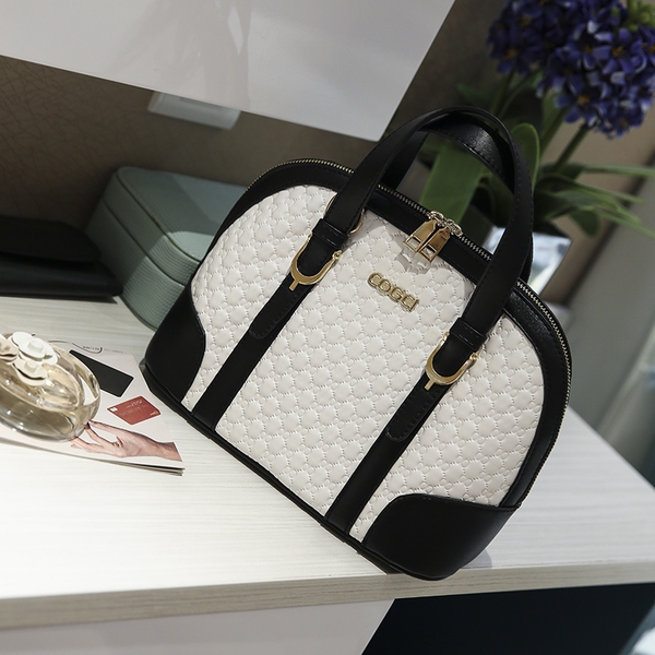 Дамски модерни чанти от еко кожа и мека повърхност - четири свежи уникални модела