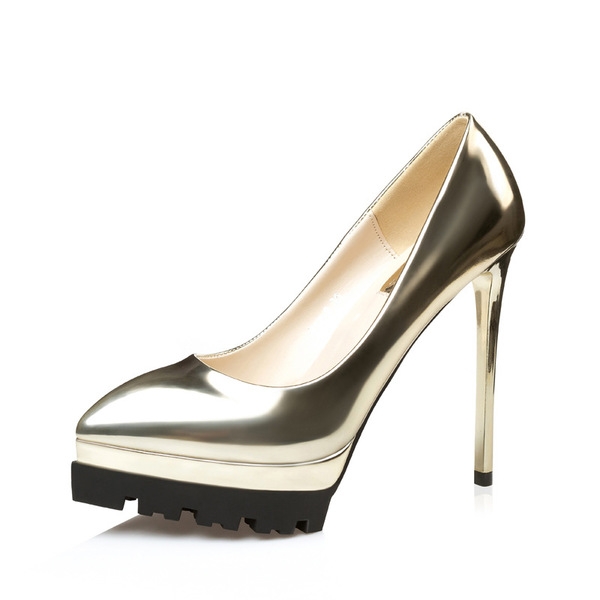 Дамски официални обувки с метален ефект и грайферна удобна подметка 