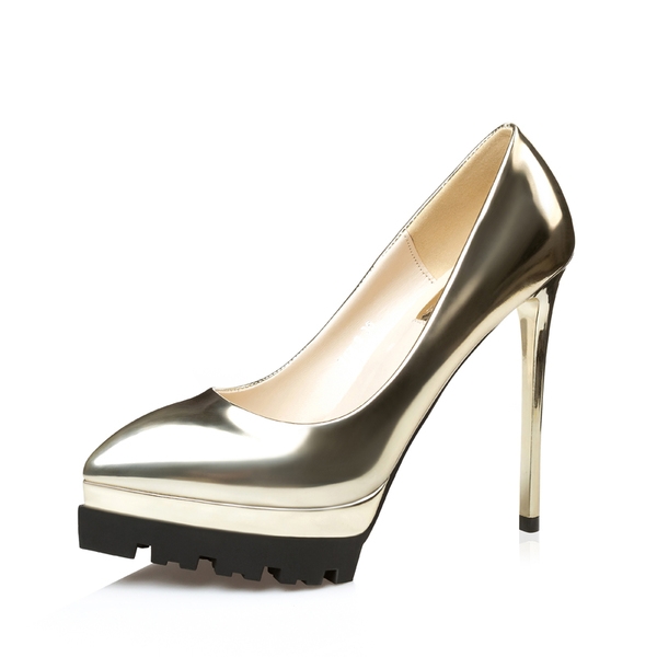 Дамски официални обувки с метален ефект и грайферна удобна подметка 