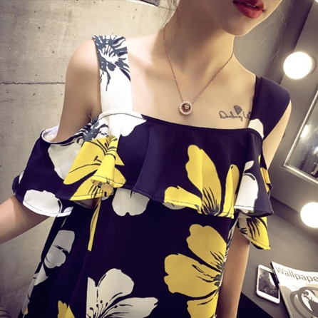 Дамска актуална лятна рокля с флорални мотиви къса