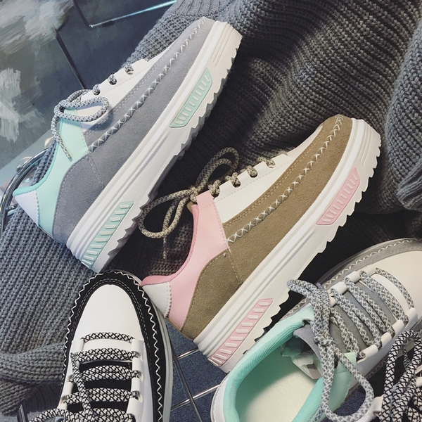 Дамски спортни маратонки в сив, бежов и черен цвят