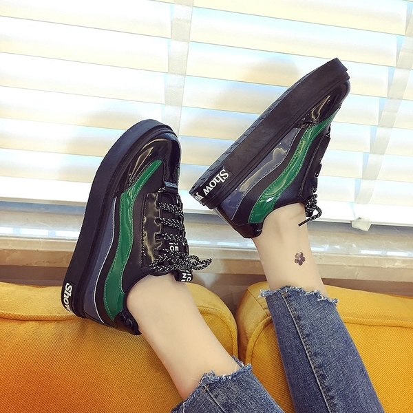 Дамски лачени маратонки - стилни в черен, розов и бял цвят