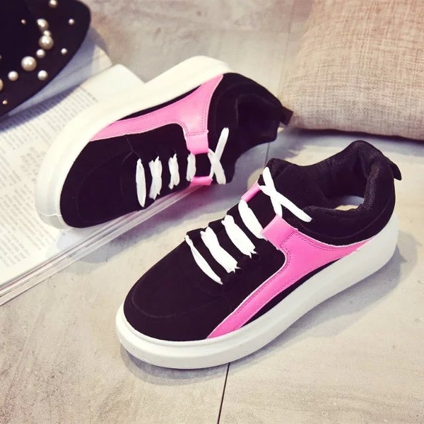 Дамски стилни маратонки с връзки в черен, сив и цикламен цвят